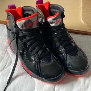 Jordan 7 Retro “Black/Bright Crimson/Anthracite” High-Top Sneakers